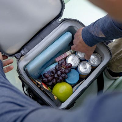 YETI Hopper Flip® 18 Soft Cooler 230077 PDP Hopper Flip 12 Coldcell Insulation Product Overview P3 YETI Cooler Shop