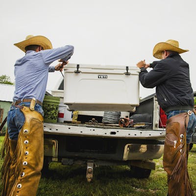 YETI Tundra® 75 Hard Cooler 230077 PDP Tundra 75 Product Overview P1 yeticoolershop.com