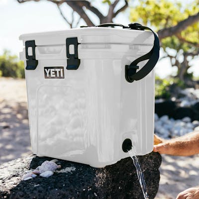 YETI Roadie® 24 Hard Cooler 240149 PDP Roadie 2 0 Product Overview P2 Desktop 2x yeticoolershop.com YETI Roadie® 24 Hard Cooler 240149 PDP Roadie 2 0 Product Overview P2 Desktop 2x yeticoolershop.com